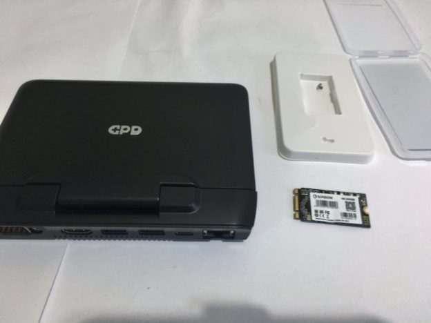 小型PC「GPD-microPC」のSSDを容量が大きいものに換装してみた | kako blog